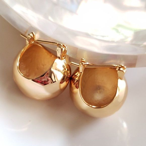New! Basket Of Gold Hoop Earrings - Picture 2 of 11